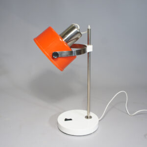 Estonian desk lamp in plastic and metal. Bordslampa Estland Wigerdals