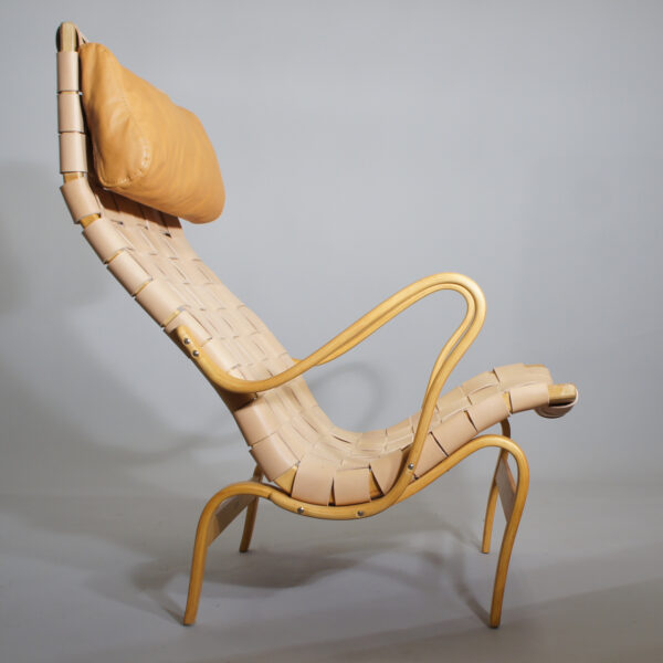 Bruno Mathsson for Karl Mathsson "Pernilla" Leather webbing. Easy Chair retromodern design. Wigerdals fåtölj läder