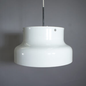 Ceiling lampa in metall. "Bumling" Anders Pehrson for Ateljé Lyktan. White. Vit taklampa Wigerdals