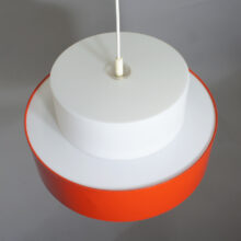 Ceiling lampa in plastic. Luxus. Sweden. Taklampa i plast röd/vit. Wigerdals