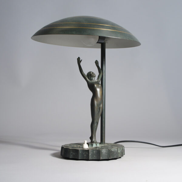 Art Deco table lamp in bronze. Sweden 1920-30's. Bords lampa art deco brons Wigerdal.com