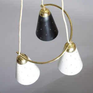 Ceiling lamp in brass and metal shades. 1950's. Taklampa i mässing plåt Wigerdals Värld