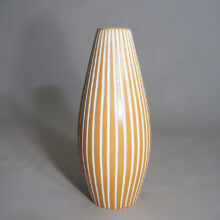 Inger Atterberg for Upsala-Ekeby, Sweden. "Inca".1950's floor vase in ceramic. Golvvas Wigerdals Värld