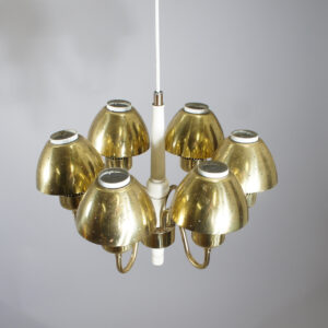 Ceiling lamp in brass and wood by Hans-Agne Jakobsson, Markaryd Sweden. Taklampa i mässing och trä. Wigerdals värld