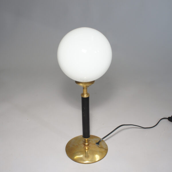 1930's desk lamp in brass and glass. Bordslampa mässing glas art deco 30-tal. Wigerdals
