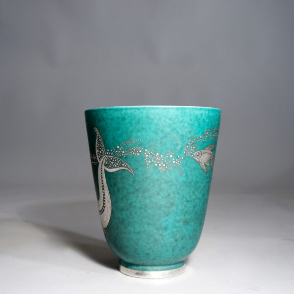 Wilhelm Kåge for Gustavsberg, Sweden. "Argenta" Vase i stoneware with painted decoration in silver. Wigerdals Värld Vas i stengods