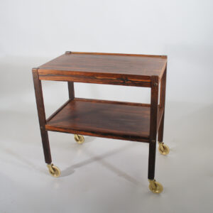 1960's serving trolley/ table on wheels in rosewood. Rullbord/serveringsvagn i jakaranda. Wigerdals.com