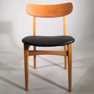 Four side chairs in beech elm and seats in sky. 1950's. Fyra matstolar i bok och alm. 1950tal. Wigerdal.com