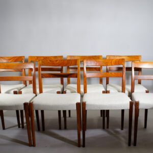 Nils Jonsson for Troeds. 8 side chairs in rosewood with new upholstering. 8 st nyklädda stolar i jakaranda Wigerdals