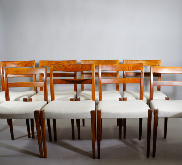 Nils Jonsson for Troeds. 8 side chairs in rosewood with new upholstering. 8 st nyklädda stolar i jakaranda Wigerdals