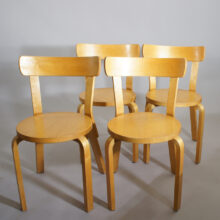Aalvar Alto for Artek. 4 chairs in birch mod 68. 4 stolar Wigerdals Värld