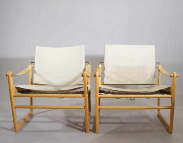 Bengt Ruda for Ikeas 1967, "Cikada". A pair of safari chair in beech and canvas. Ett par safaristolar Wigerdals Värld