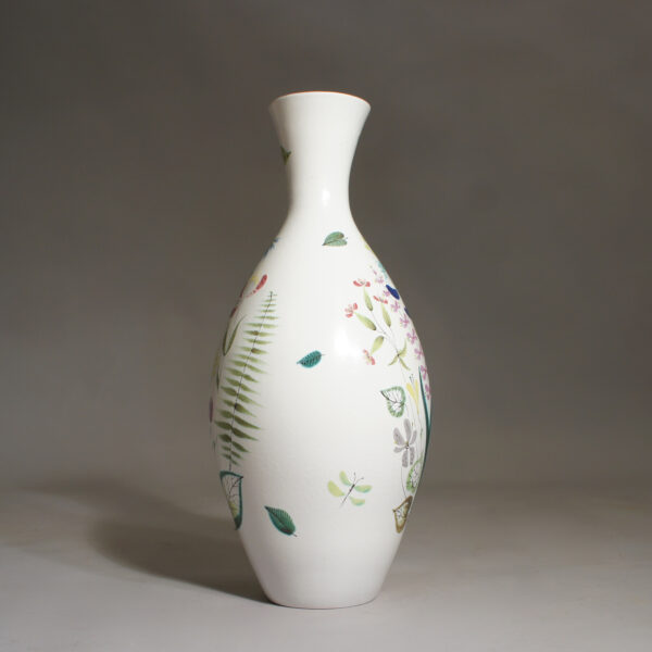 Stig Lindberg for Gustavsberg. Decorated vase in faience. Hänkelvas i fajans wigerdals värld