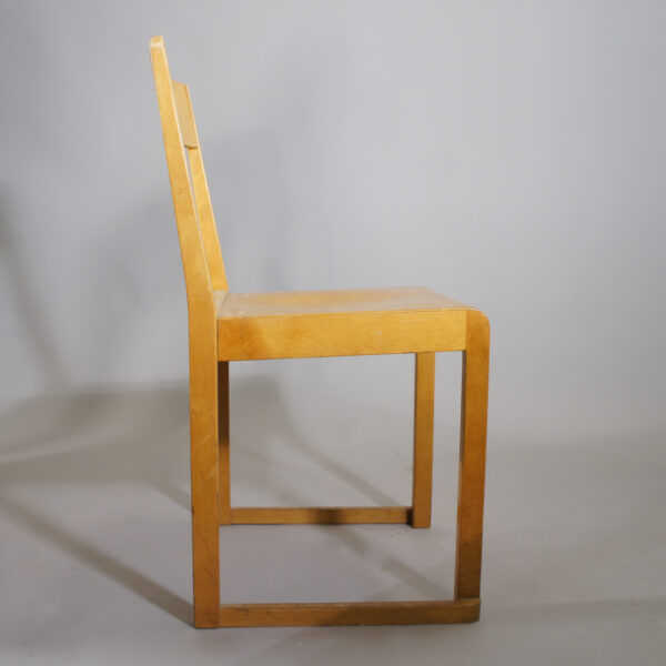 Sven Markelius for Svenska Möbelfabrikerna, Bodafors. "Orkesterstolen". Stacking chair in beech. Stapelbara stolar i björk. wigerdal.se