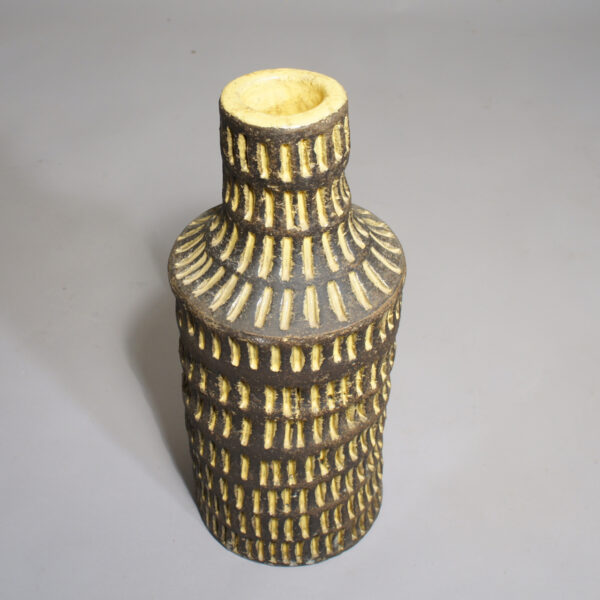 Vase from Gabriel, Sweden. "Chamotte". Wigerdals Värld