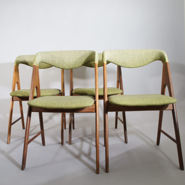 4 danish dining chairs in teak. 1950's. 4 st matstolar i teak. Wigerdals Värld
