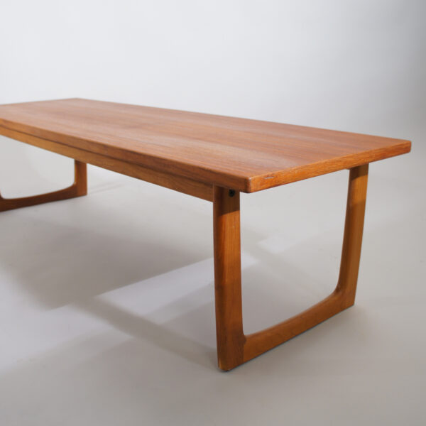 1960's bench in teak. Bänk i teak. Wigerdals värld