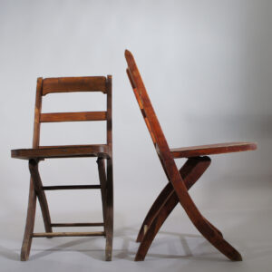 1930's folding chairs in wood. Fällstolar Wigerdals Värld