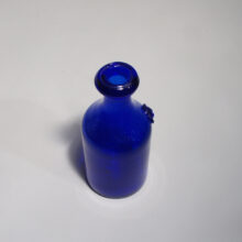 Erik Höglund for Kosta, Sweden blue glass vase. Wigerdals blå glasvas