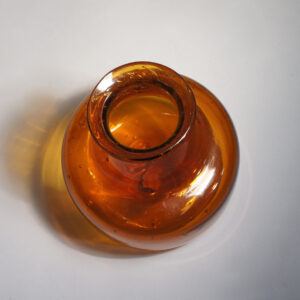 Erik Höglund för Kosta, Sweden brown glass vase. brun glass vase Wigerdals