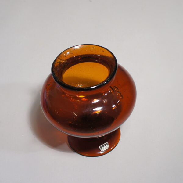 Erik Höglund för Kosta, Sweden brown glass bowl on foot.Glasskål på fot Wigerdals Värld