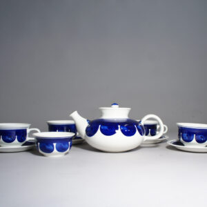 Inger Persson for Rörstrand. "Colette" 1960's tea set in 6 parts. Teservis i 6 delar wigerdals