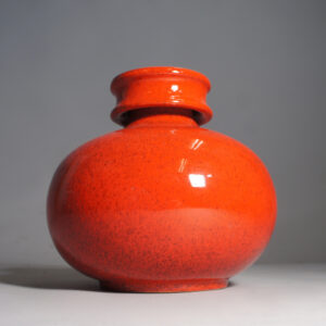 Red ceramic vase by Kjell Knekta 1980's vas Wigerdals