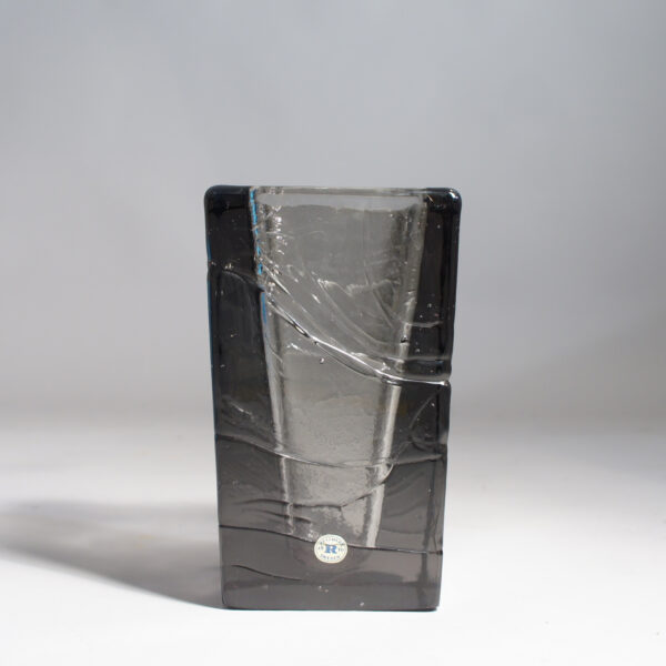 Heavy glass vase by Poul Kedelv for Reijmyre, Sweden. Glasvas Wigerdals