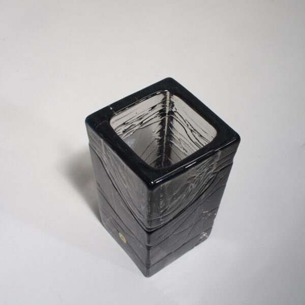 Heavy glass vase by Poul Kedelv for Reijmyre, Sweden. Glasvas Wigerdals
