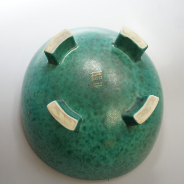 Wilhelm Kåge for Gustavsberg, Sweden. "Argenta". Ceramic bowl on feet in stoneware with decoration in silver. Skål på fötter i keramik Wigerdals Värld