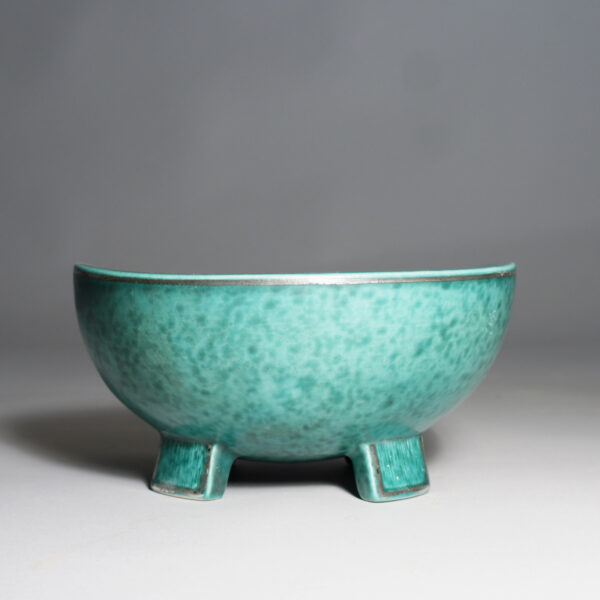 Wilhelm Kåge for Gustavsberg, Sweden. "Argenta". Ceramic bowl on feet in stoneware with decoration in silver. Skål i stengods på fötter Wigerdals