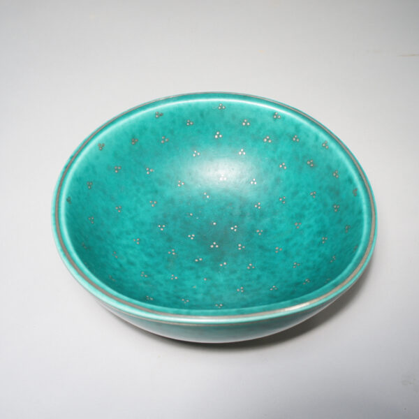 Wilhelm Kåge for Gustavsberg, Sweden. "Argenta". Ceramic bowl on feet in stoneware with decoration in silver. Skål på fötter stengods Wigerdals Värld