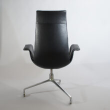 Jørgen Kastholm & Preben Fabricius for Alfred Kill. "Tulip chair". Office chair on wheels in leather. Kontorsstol på hjul i skinn Wigerdals Värld