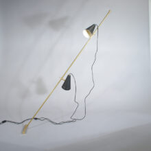 Leaning floor lamp in brass 1950's Lutande golvlampa i mässing.