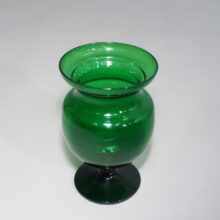 Estrid Eriksson for Svenskt Tenn, Sweden. Green glass vase Grön glasvas Wigerdals