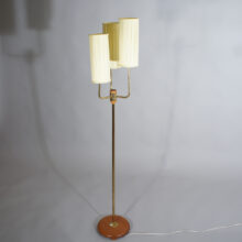 1950's three shade floor lampa in teak and brass. 3-armad golvlampa i mässing och teak Wigerdals