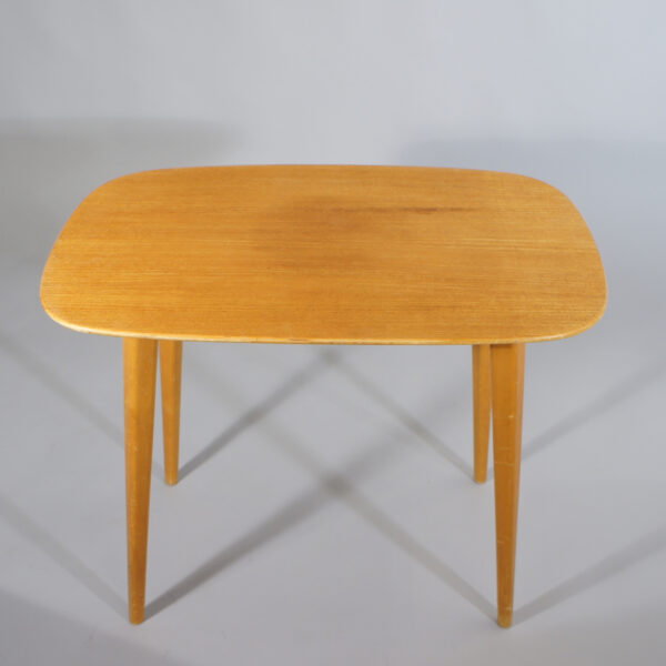 Elias Svedberg for NK, Nordiska Kompaniet. 1950's Side table in birch. Lampbord i björk Wigerdals