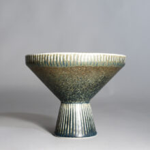 Carl-Harry Stålhane for Rörstrand, Sweden. Signed bowl on foot in stoneware. Skål på fot i stendgods Wigerdals