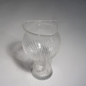 Tapio Wirkkala for Iittala. Hand blown cut clear glass vase internally decorated with spiral threads of black glass. Mod 3213 1947. Rare ovanlig tidig glas vas Wigerdals