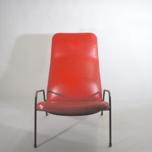 Alf Svensson for Dux, Sweden. "Countour". Easy chair in sky with legs in metal. Fåtölj i galon med ben i stål . Wigerdals Värld