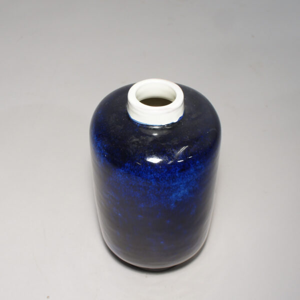 1950's ceramic vase by Vicke Lindstrand for Ekeby, Sweden.. Wigerdals Värld