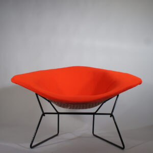 Harry Bertoia for Knoll, USA. Diamond chair low. Wigerdals Värld