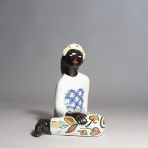 Mari Simmulson for Ekeby. Figurine. African woman in ceramic. Figurin afrikansk kvinna Wigerdals