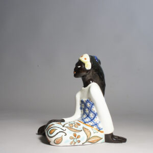 Mari Simmulson for Ekeby. Figurine. African woman in ceramic. Figurin Afrikansk kvinna Wigerdals.com