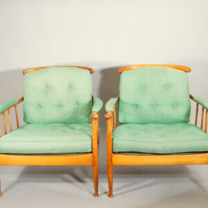 Kerstin Holmqvist for OPE-Möbler, Sweden. "Skrindan" a pair of easy chairs in walnut. Ett par fåtöljer Wigerdals Värld