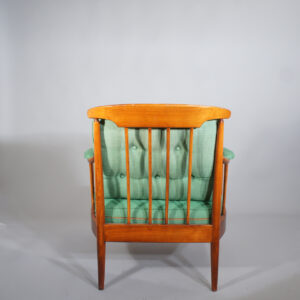 Kerstin Holmqvist for OPE-Möbler, Sweden. "Skrindan" a pair of easy chairs in walnut. Fåtölj Wigerdals Värld