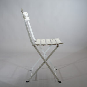 Marco Zanusuo for Zanotta, Italy. "Celestina". Folding chair in stell with seat and back in white leather. Fällstolar läder italien Wigerdals