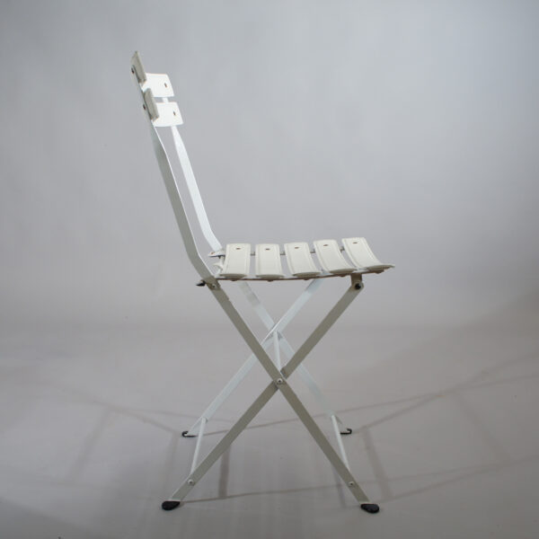 Marco Zanusuo for Zanotta, Italy. "Celestina". Folding chair in stell with seat and back in white leather. Fällstolar läder italien Wigerdals