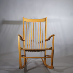 Hans J. Wegner F16 Fredericia Rocking chair in beech. Gungstol Wigerdals