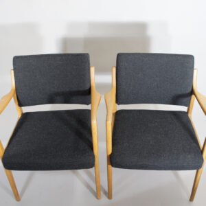 Karl-Erik Ekselius for JOC, Sweden. Arm chair F100 in oak. Karmstol i ek Wigerdals